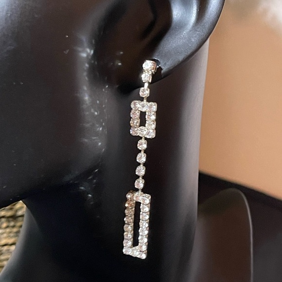 Clear Rhinestones Unique Drop Pageant Earrings Bridal/Wedding Crystal Dangle - Picture 1 of 3